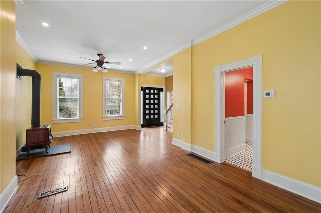 2522 Charlotte Street — photo 3
