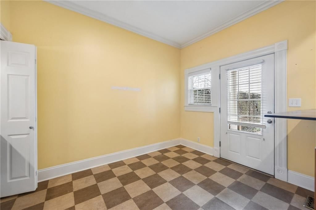 2522 Charlotte Street — photo 12