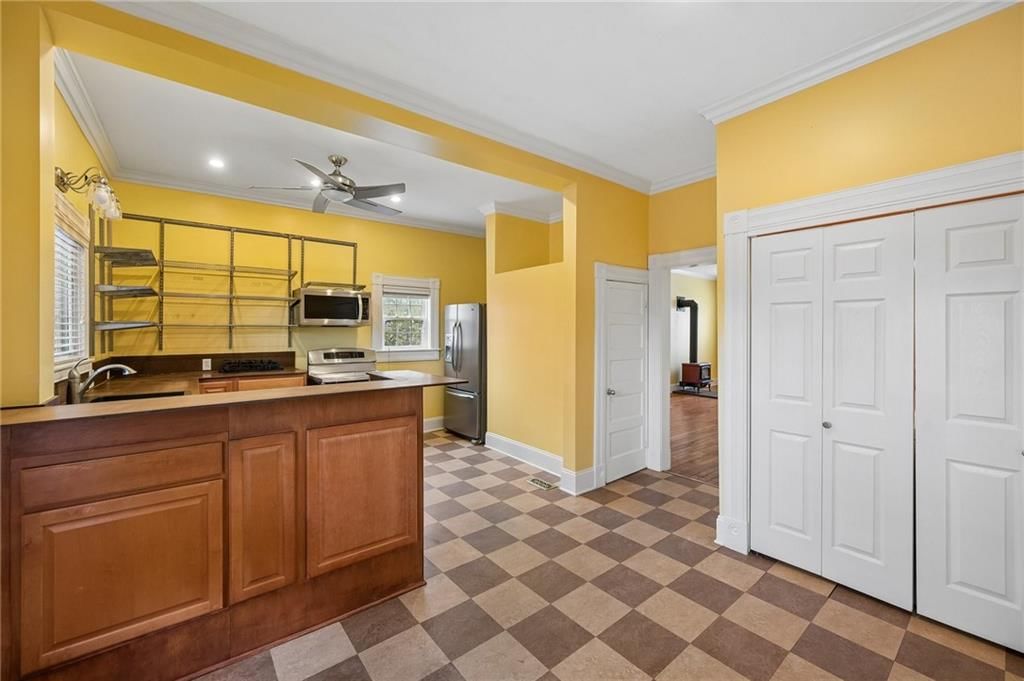 2522 Charlotte Street — photo 14