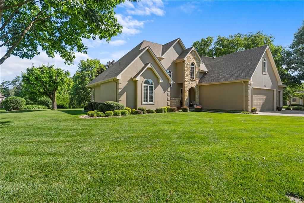 4214 Victory Circle SE — photo 2