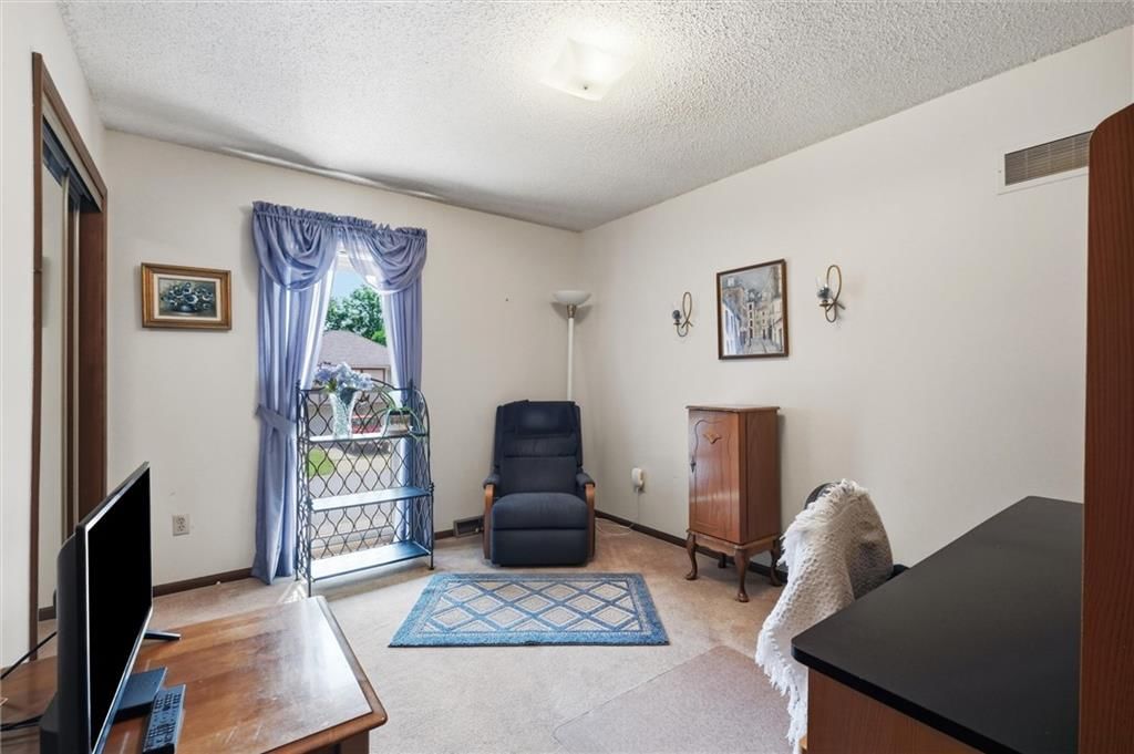 2728 Queen Ridge Drive — photo 23