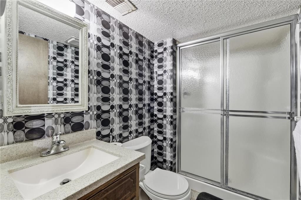2728 Queen Ridge Drive — photo 25