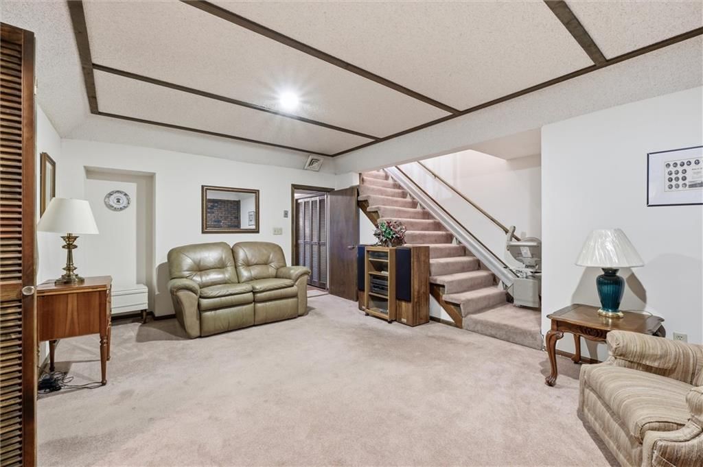 2728 Queen Ridge Drive — photo 28
