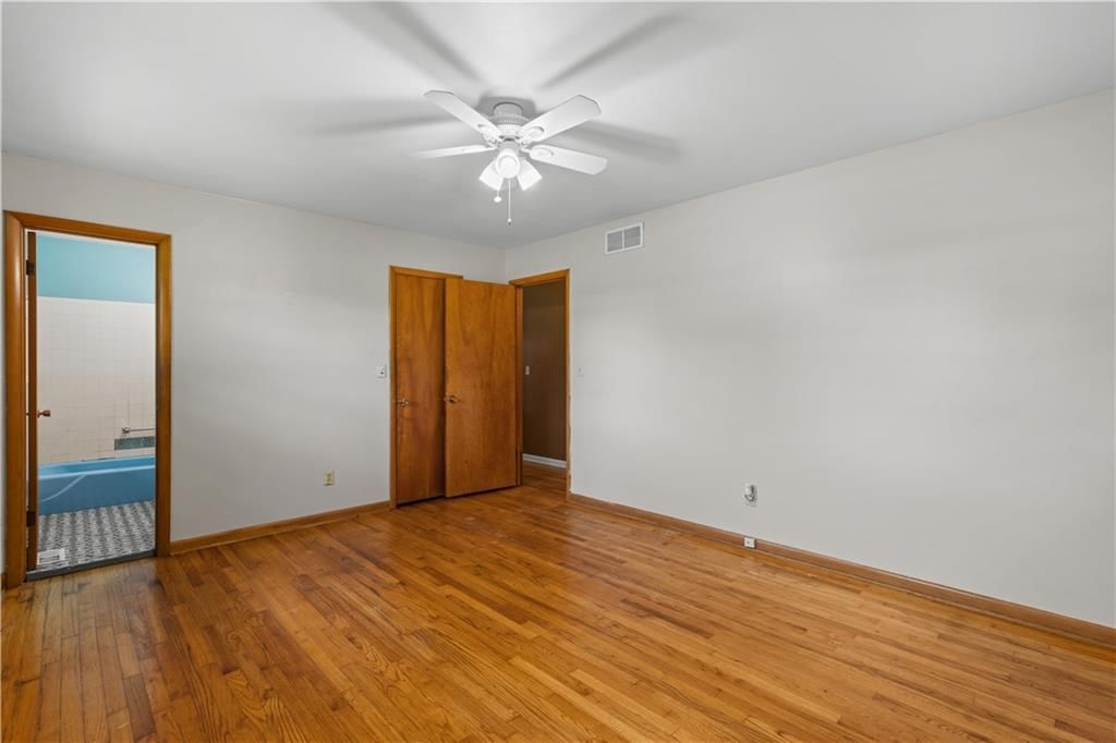 Photo 9 of 21 - 17029 Springdale Road, Leavenworth, KS 66048