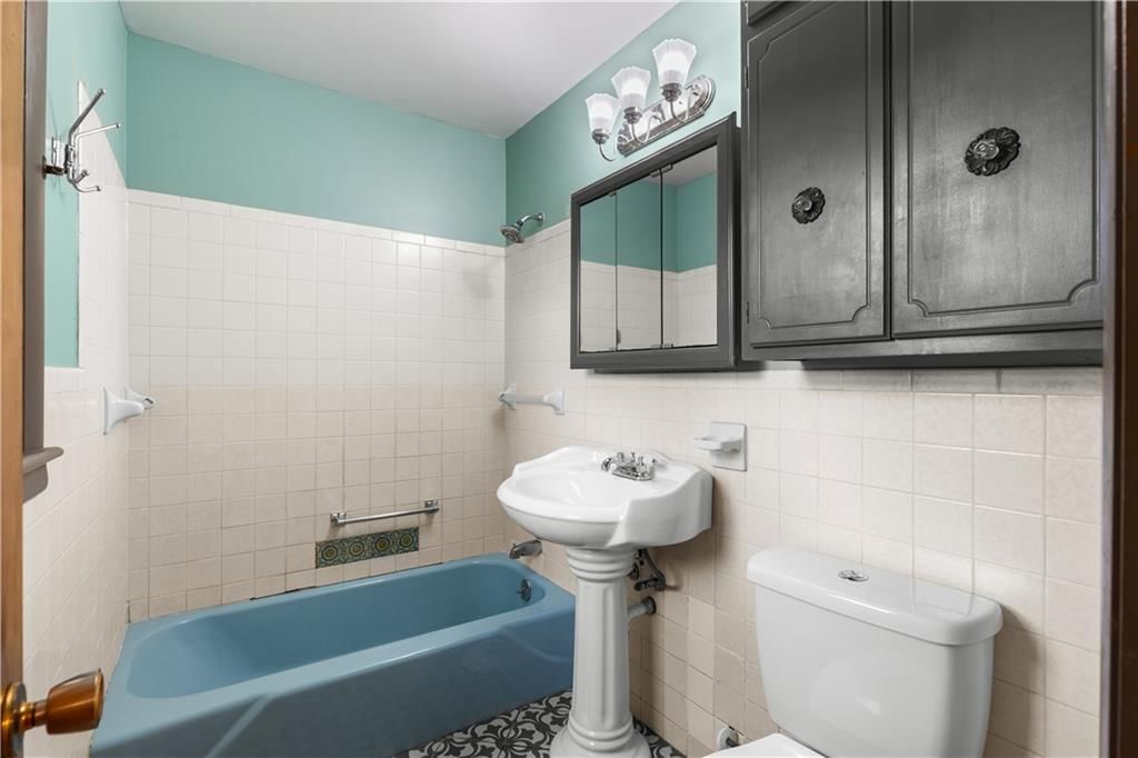 Photo 10 of 21 - 17029 Springdale Road, Leavenworth, KS 66048