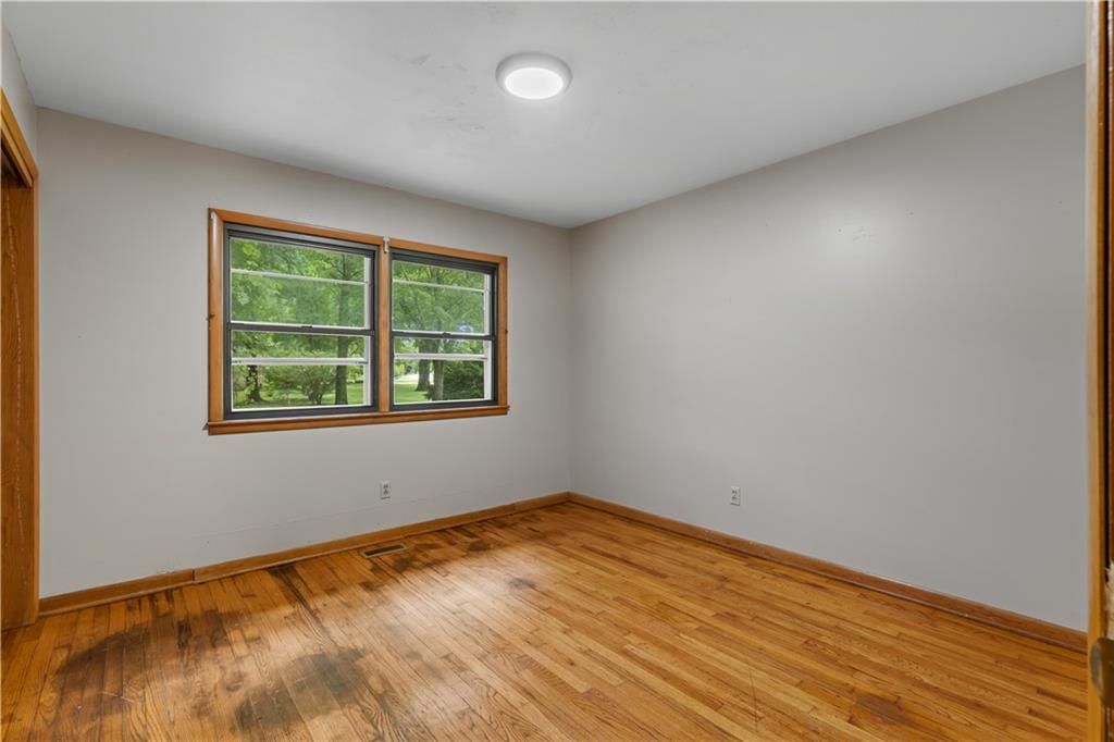Photo 16 of 21 - 17029 Springdale Road, Leavenworth, KS 66048