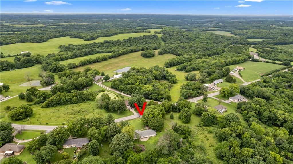 Photo 20 of 21 - 17029 Springdale Road, Leavenworth, KS 66048