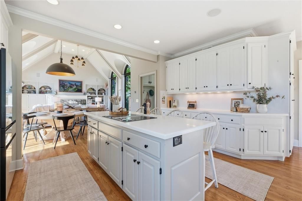 Photo 23 of 98 - 1425 Woodbury Drive, Liberty, MO 64068