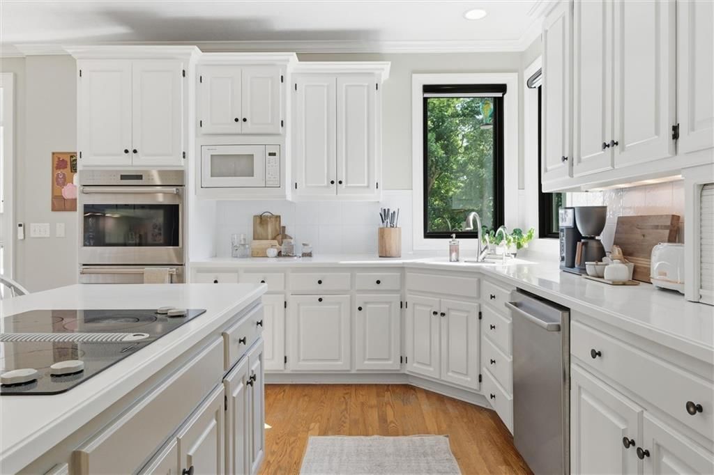 Photo 26 of 98 - 1425 Woodbury Drive, Liberty, MO 64068