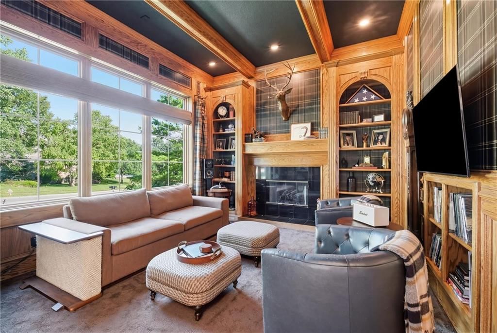 Photo 39 of 98 - 1425 Woodbury Drive, Liberty, MO 64068