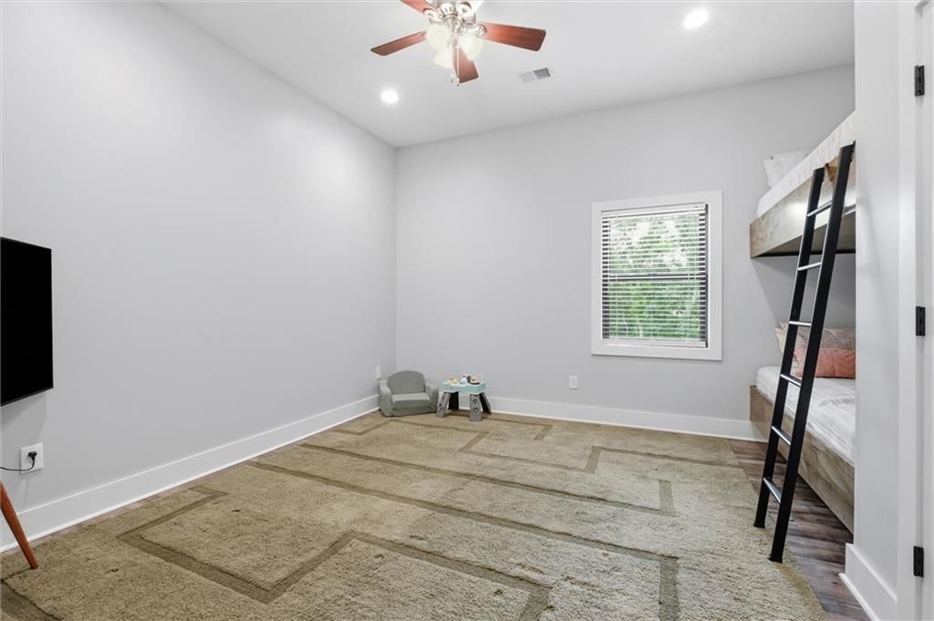 Photo 52 of 98 - 1425 Woodbury Drive, Liberty, MO 64068