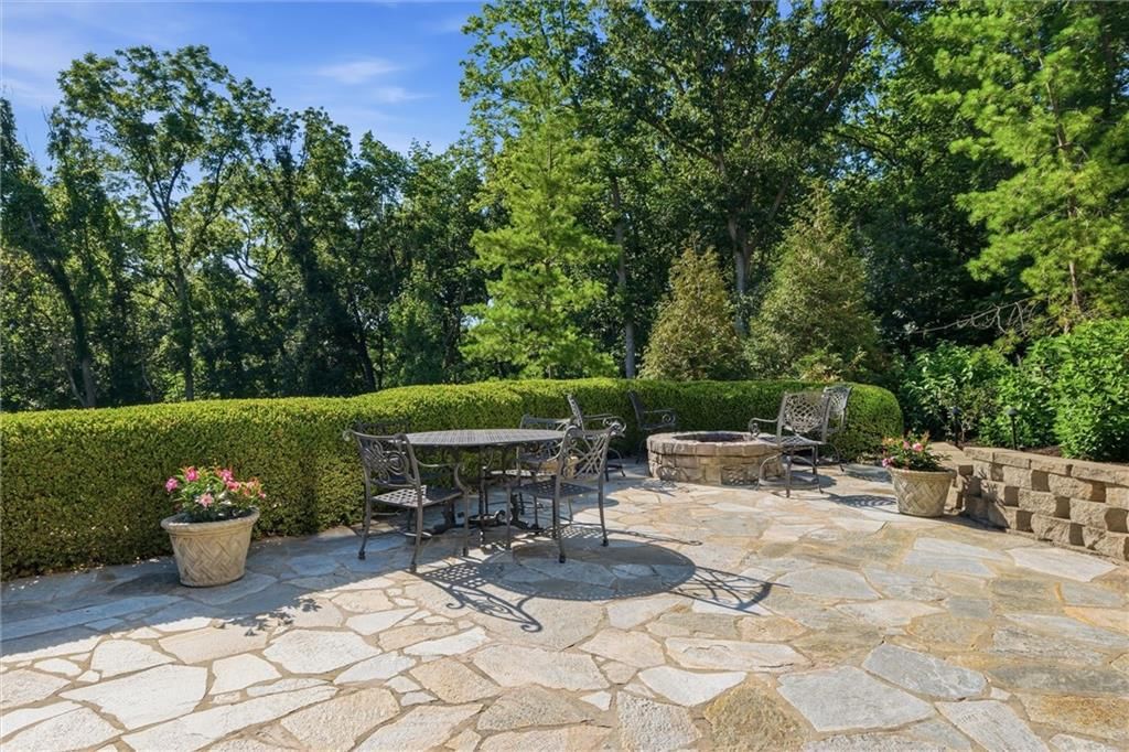 Photo 72 of 98 - 1425 Woodbury Drive, Liberty, MO 64068