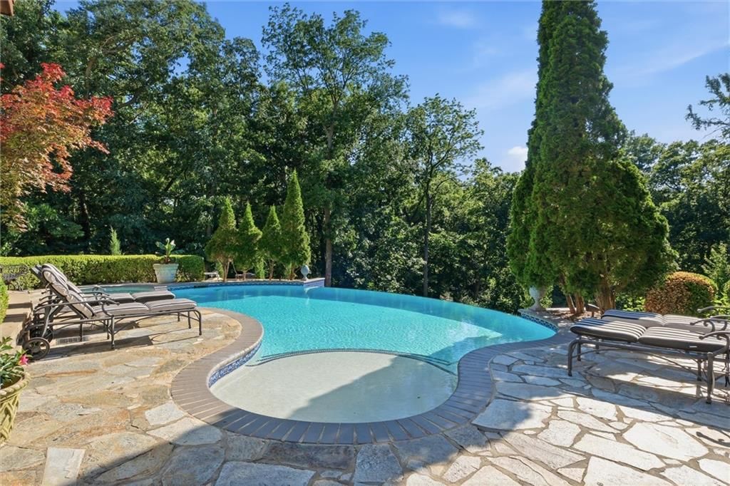 Photo 73 of 98 - 1425 Woodbury Drive, Liberty, MO 64068
