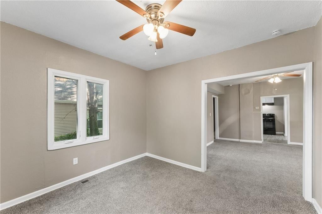 334 SW Orchard Street — photo 4