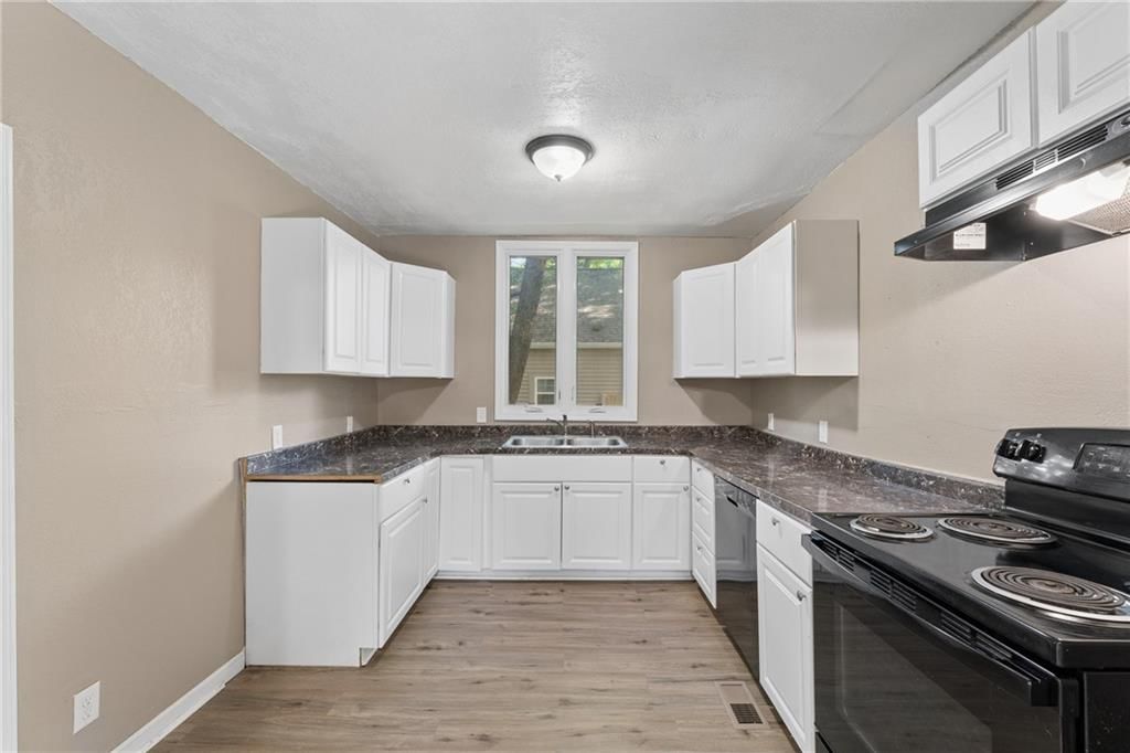 334 SW Orchard Street — photo 8