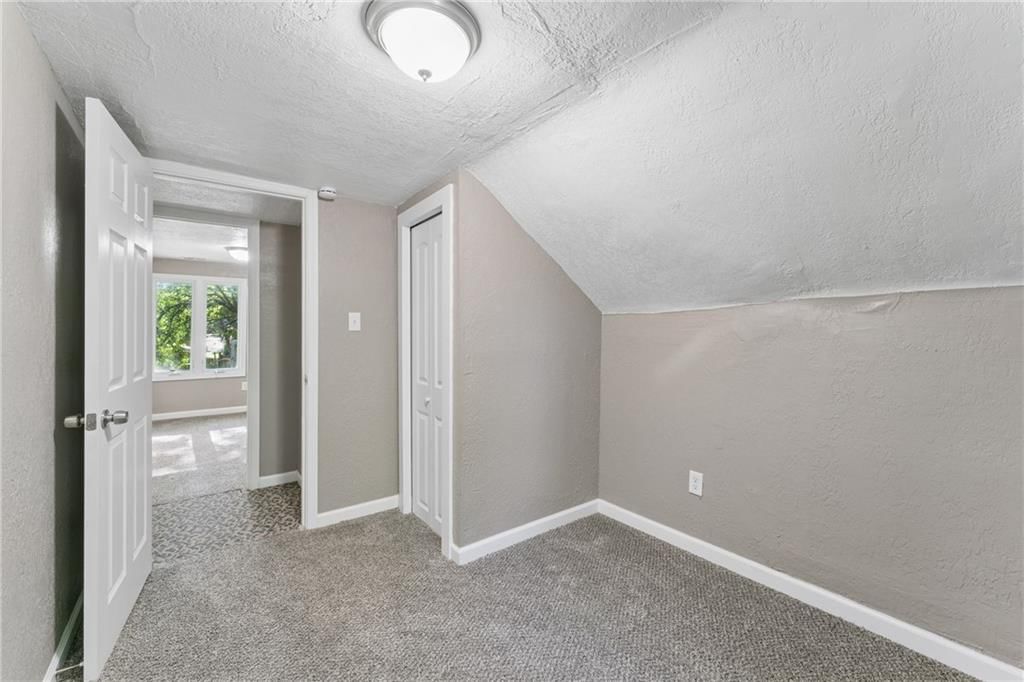 334 SW Orchard Street — photo 13