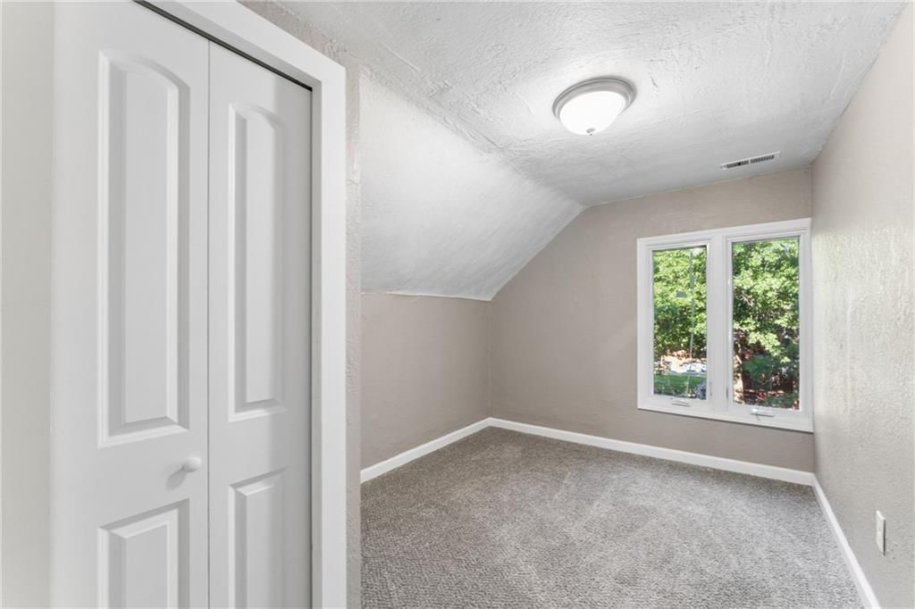 334 SW Orchard Street — photo 15