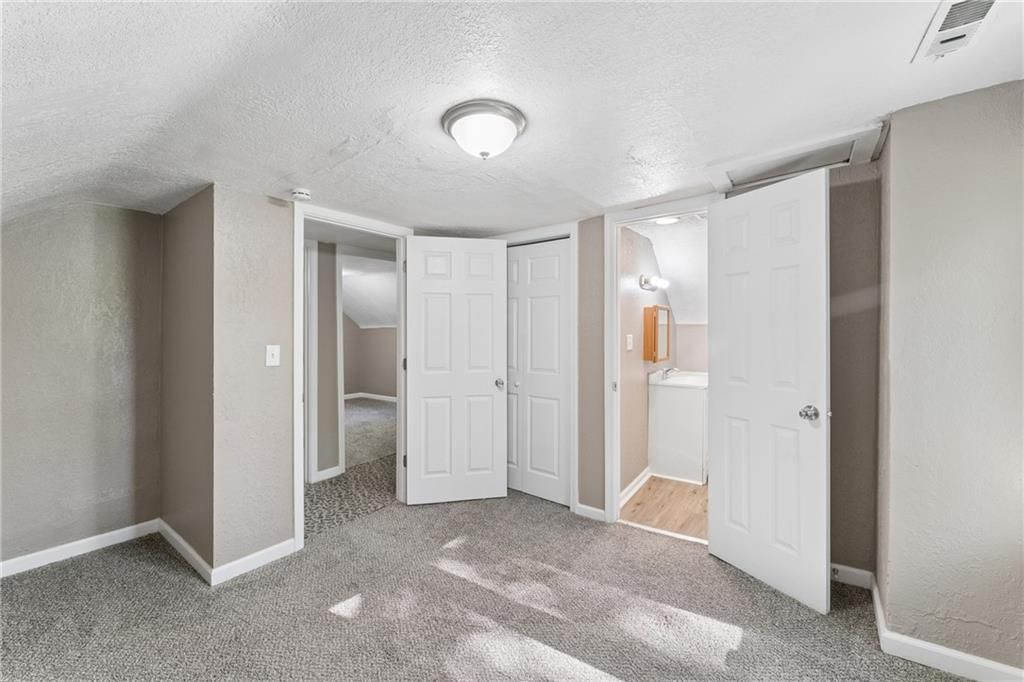 334 SW Orchard Street — photo 16