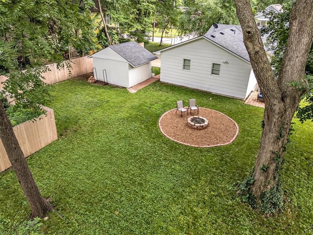 404 E Hale Street — photo 10