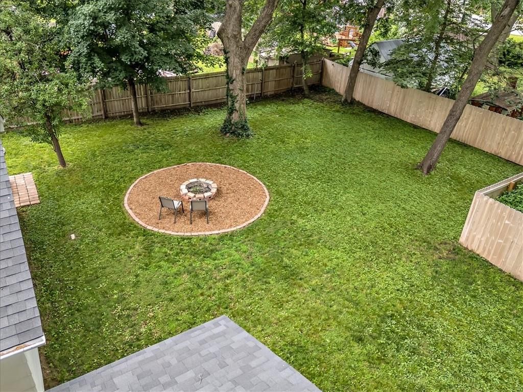 404 E Hale Street — photo 11