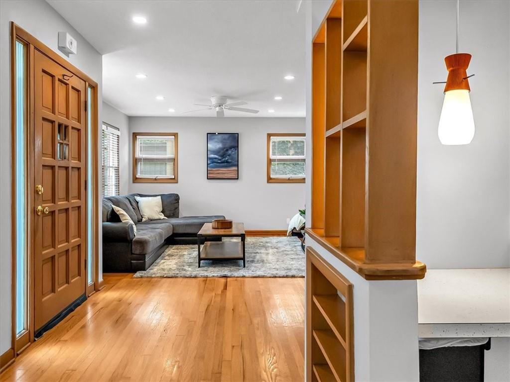 404 E Hale Street — photo 14