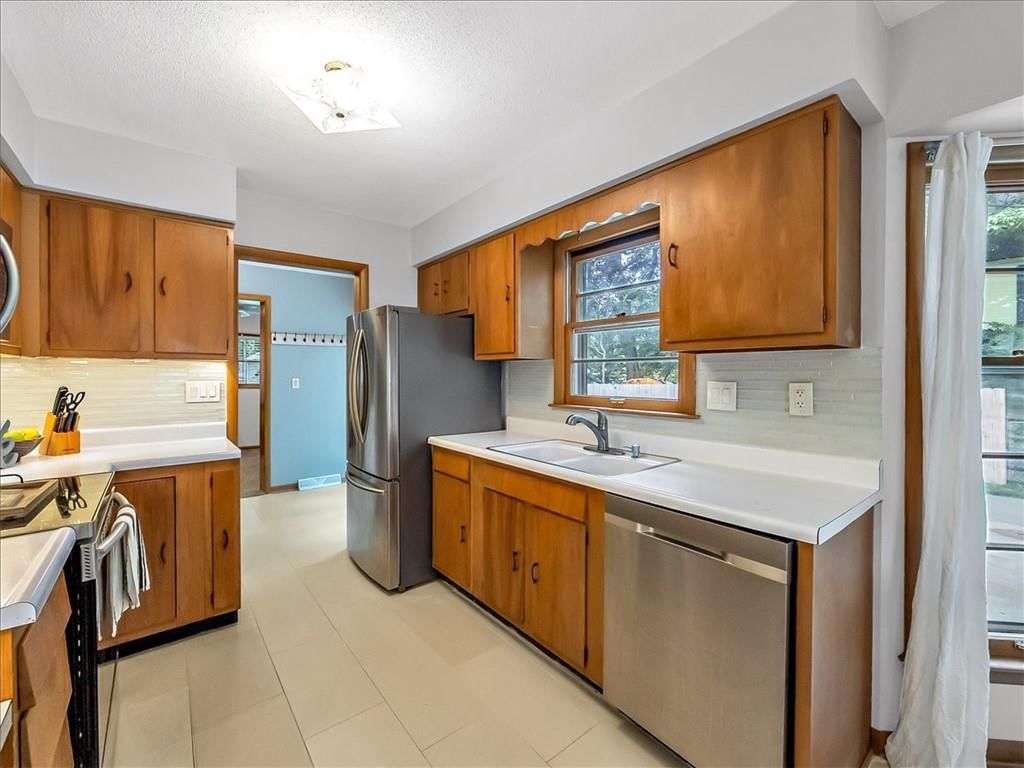 404 E Hale Street — photo 19
