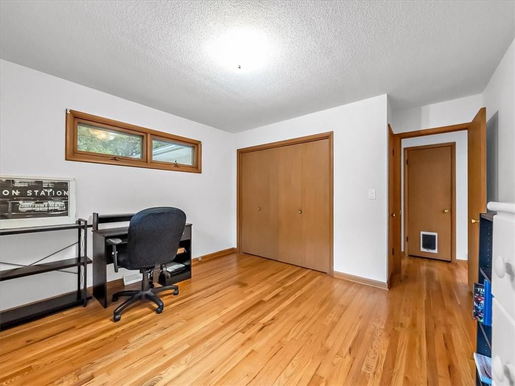 404 E Hale Street — photo 30