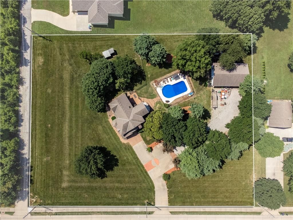 1090 NE Blackwell Road — photo 7