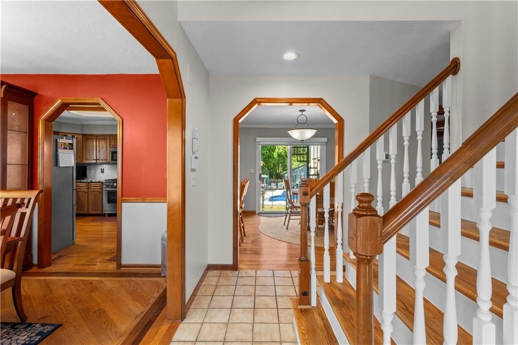 1090 NE Blackwell Road — photo 8