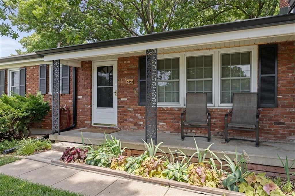 5433 Foster Street — photo 3