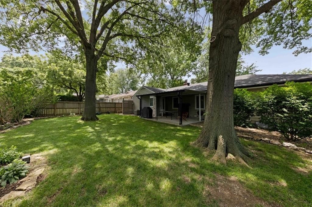 5433 Foster Street — photo 7