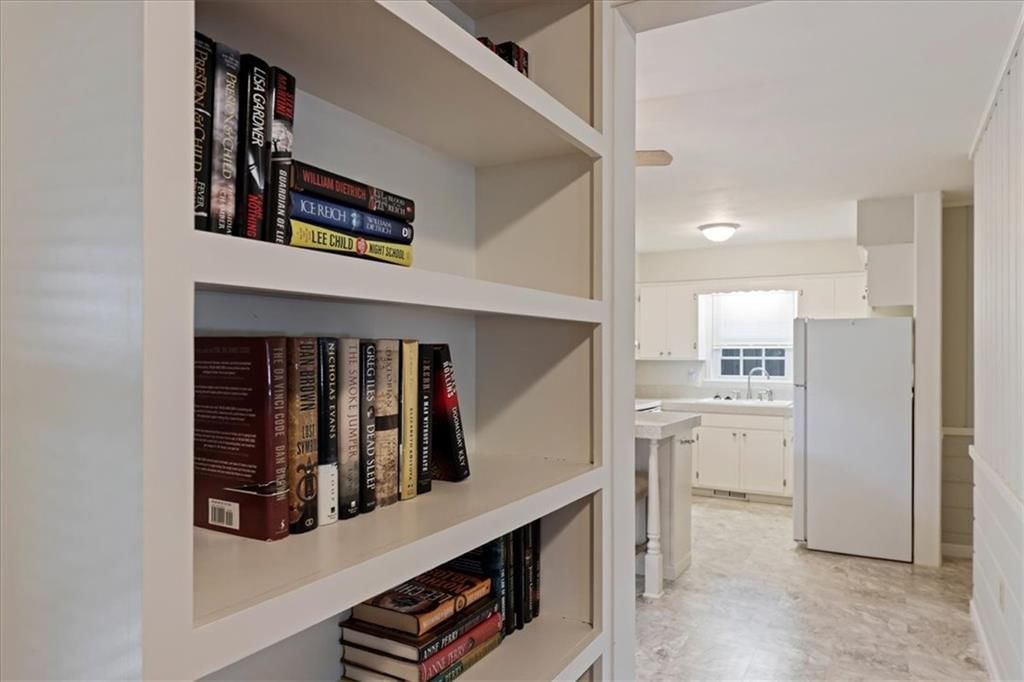5433 Foster Street — photo 10