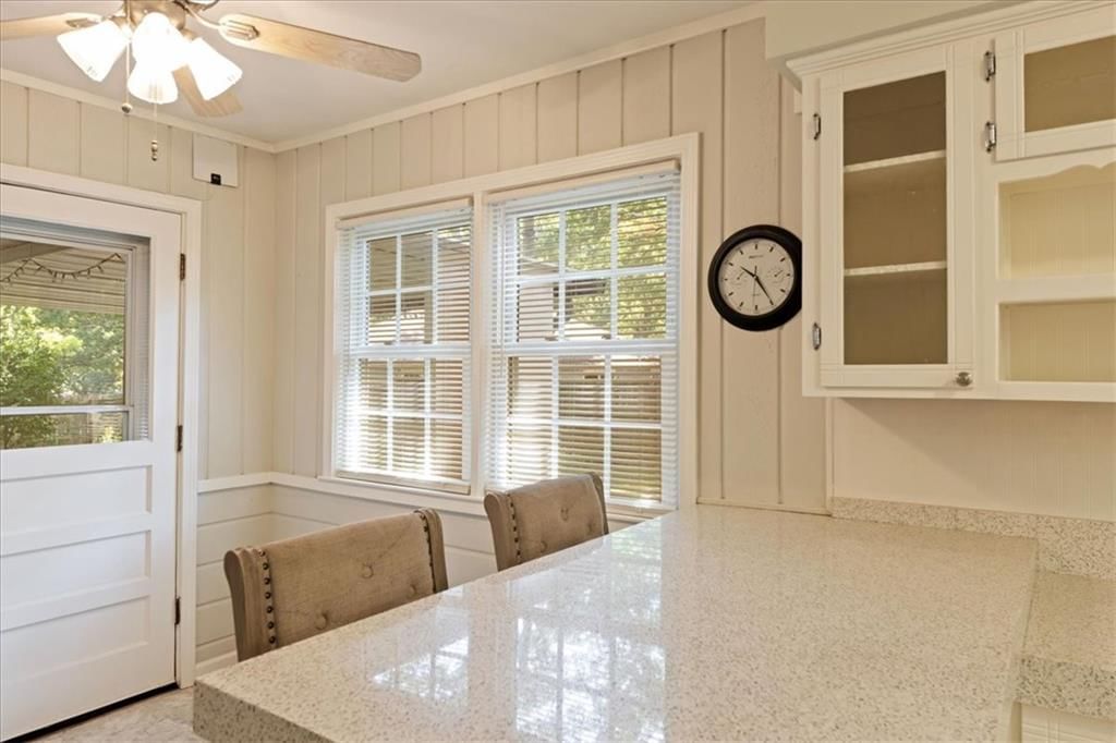5433 Foster Street — photo 12