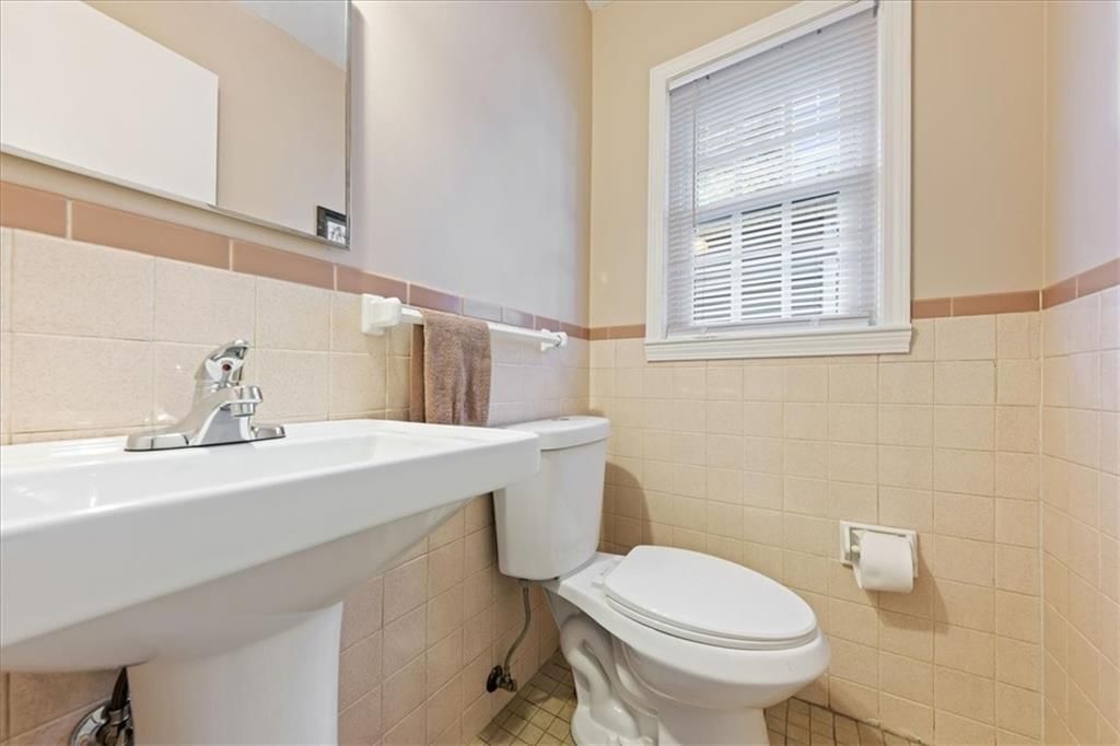 5433 Foster Street — photo 16