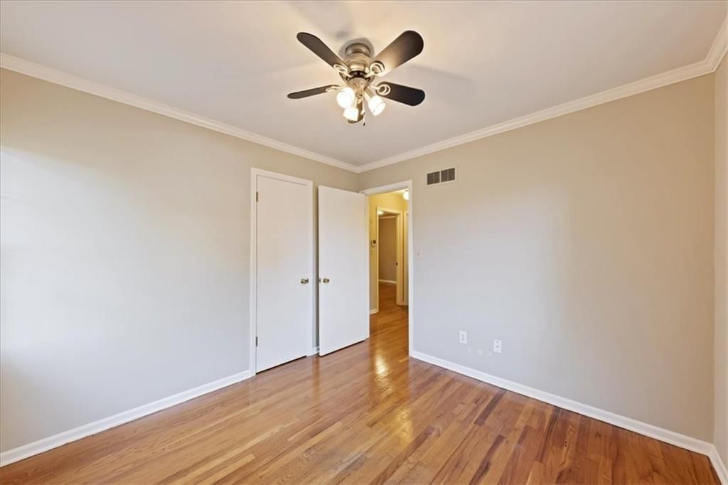 5433 Foster Street — photo 18