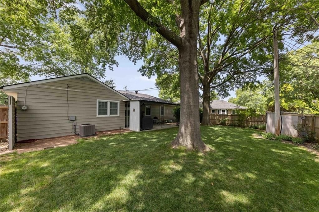 5433 Foster Street — photo 26