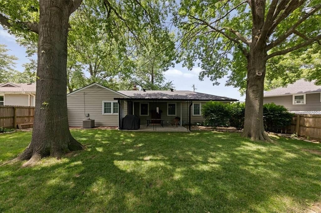 5433 Foster Street — photo 30