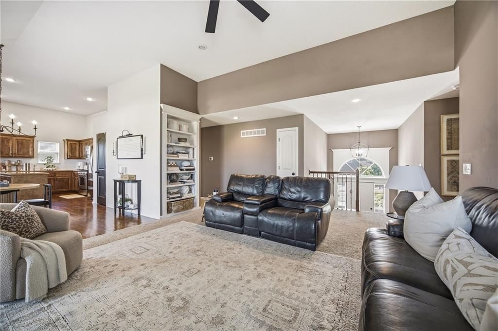 8210 NE 102nd Street — photo 6