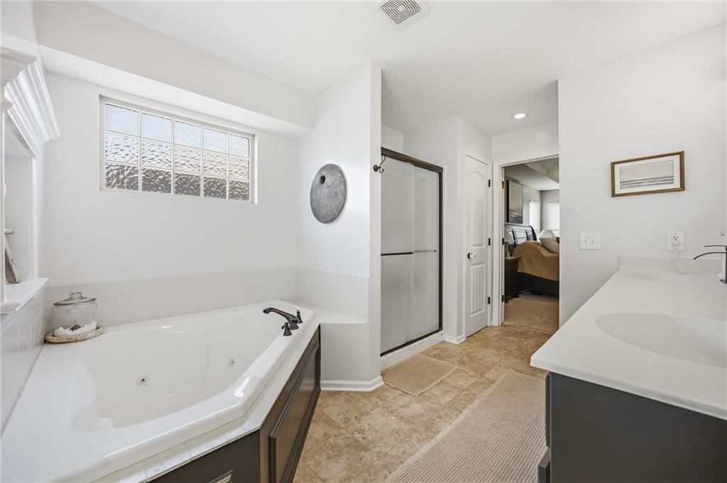 8210 NE 102nd Street — photo 11