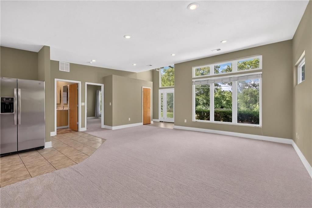 1701 NE Cookingham Drive — photo 13