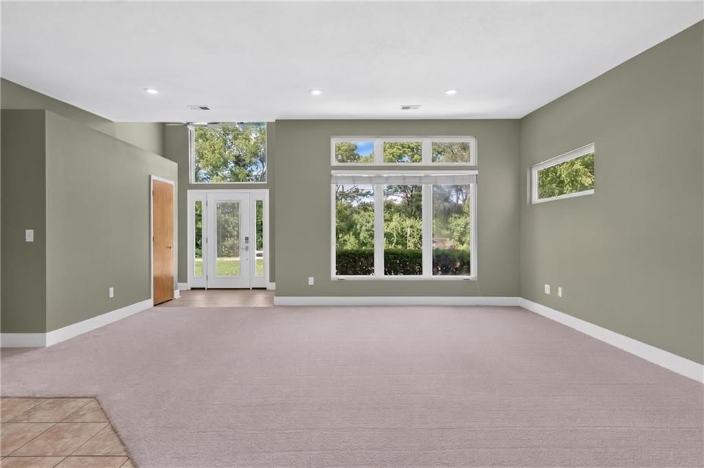 1701 NE Cookingham Drive — photo 14