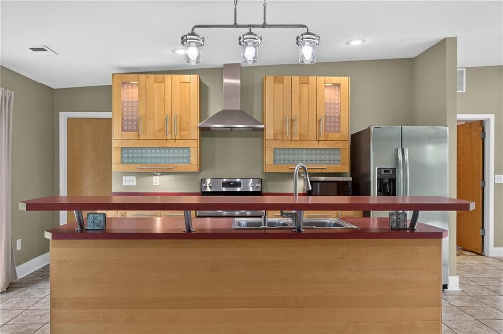 1701 NE Cookingham Drive — photo 17