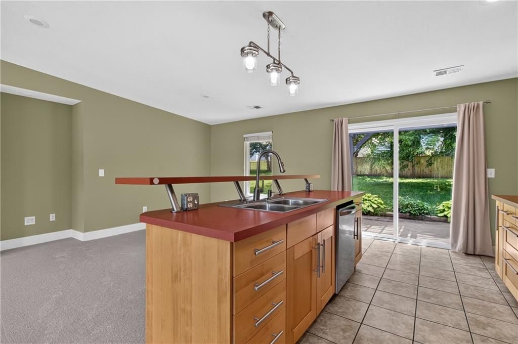 1701 NE Cookingham Drive — photo 22