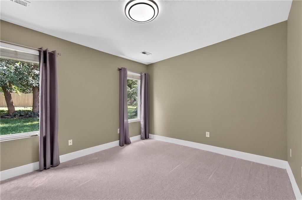 1701 NE Cookingham Drive — photo 25