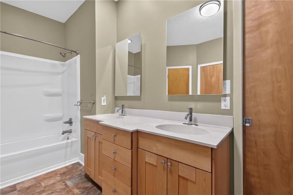 1701 NE Cookingham Drive — photo 28