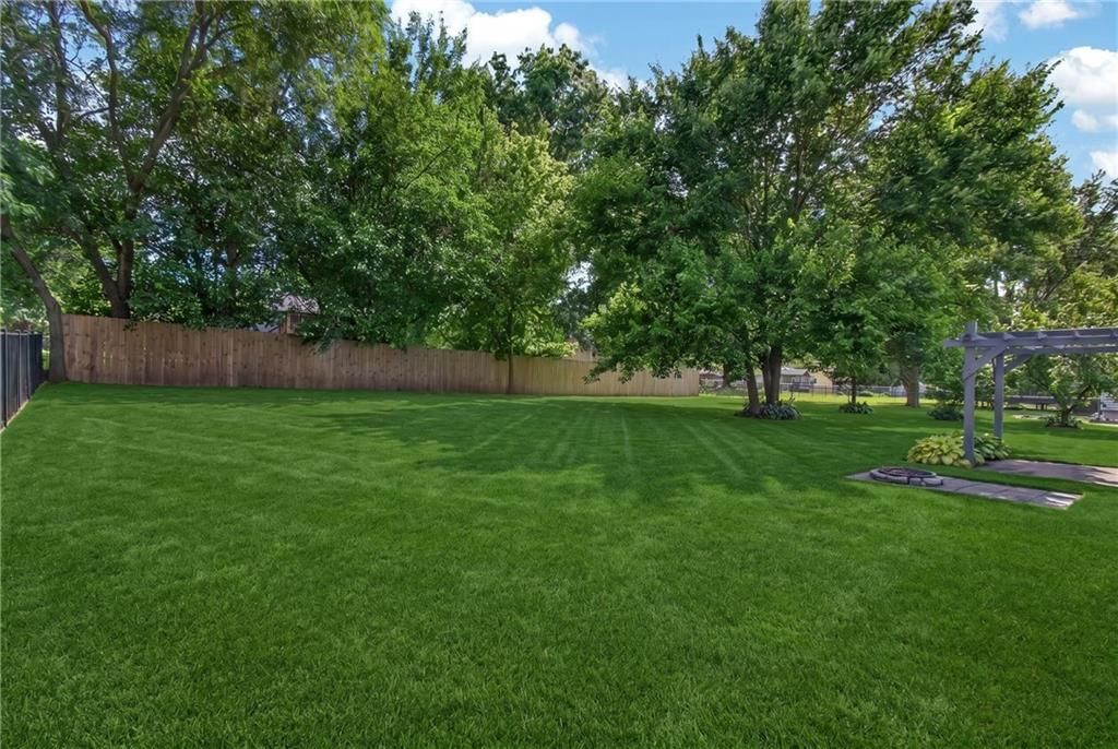 1701 NE Cookingham Drive — photo 33