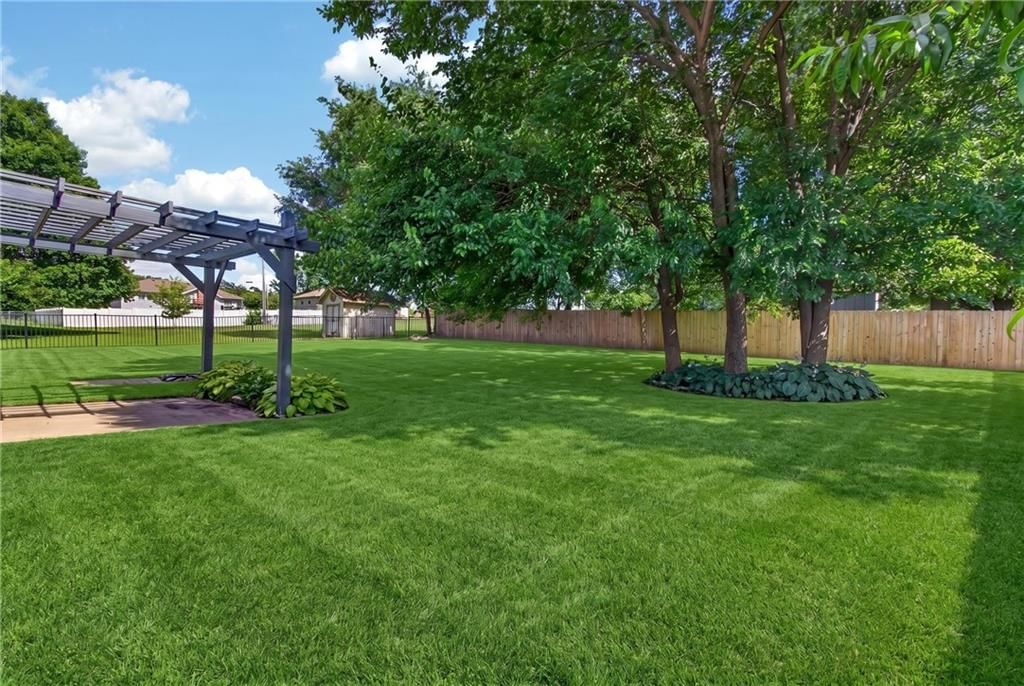 1701 NE Cookingham Drive — photo 34