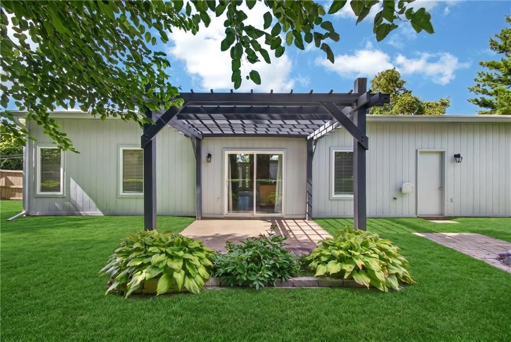 1701 NE Cookingham Drive — photo 35