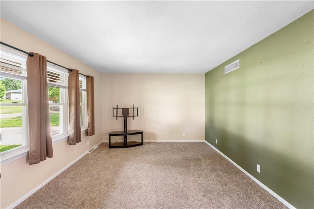 430 Chestnut Drive — photo 8