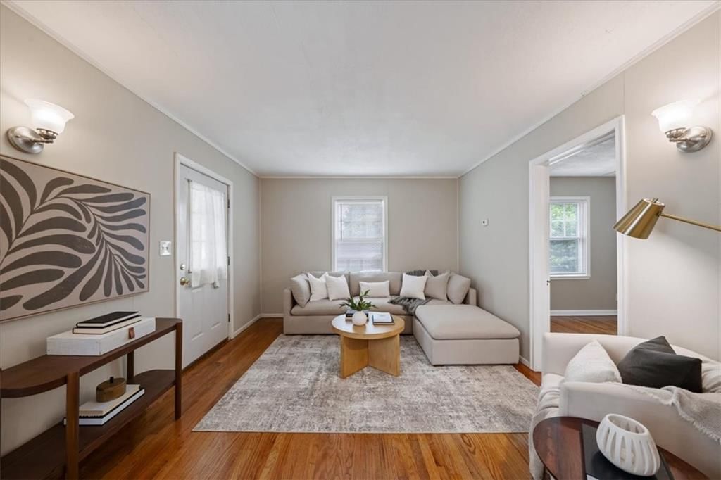 2106 W 48th Street — photo 4